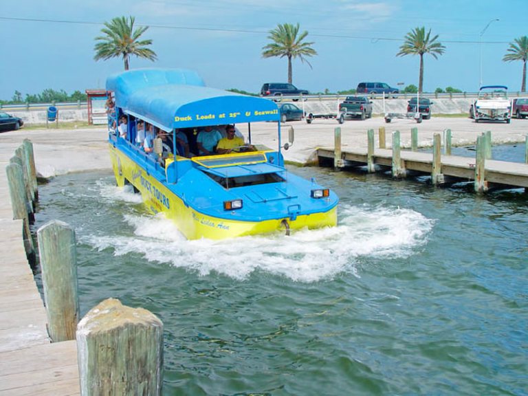 duck tour boat rides